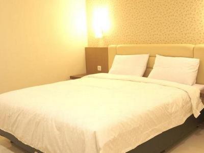 Life Emerald Hotel สุราบายา ภายนอก รูปภาพ